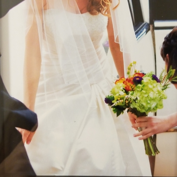 100% pure silk wedding gown - Picture 7 of 8